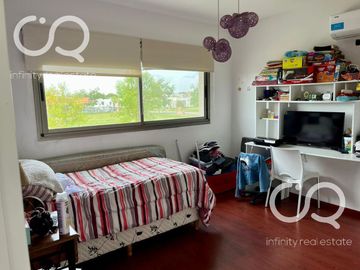 Venta / Alquiler Casa en Área 1 - San Sebastián (Fondo Verde)