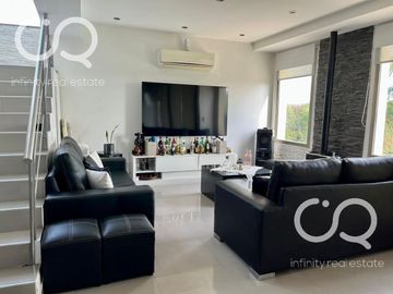 Venta / Alquiler Casa en Área 1 - San Sebastián (Fondo Verde)