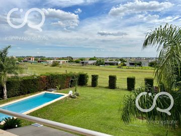 Venta / Alquiler Casa en Área 1 - San Sebastián (Fondo Verde)