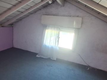 PH de 4 ambientes con patio con parrilla –En Venta