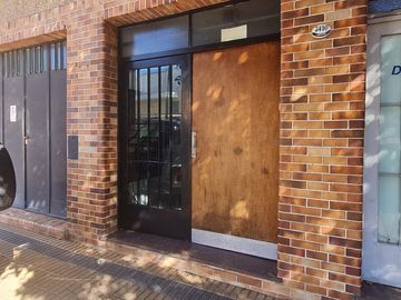 PH de 4 ambientes con patio con parrilla –En Venta