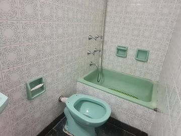 PH de 4 ambientes con patio con parrilla –En Venta