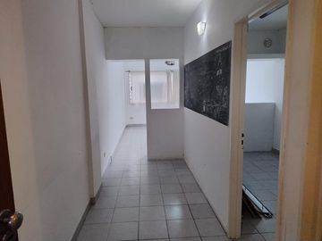 Oficina en Esc.-Centro