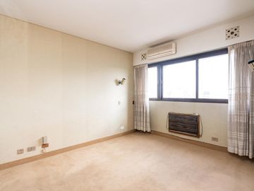 Exclusivo piso en torre - Flores
