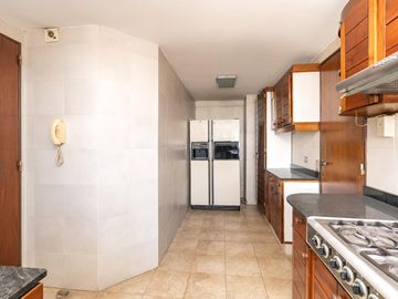 Exclusivo piso en torre - Flores
