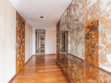 Exclusivo piso en torre - Flores