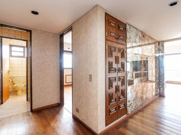 Exclusivo piso en torre - Flores