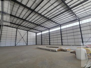 Nave Industrial a estrenar en Alquiler PITEC Varela 2300 m2