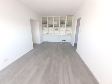 Departamento de dos ambientes amplios en venta - zona UADE - apto crédito