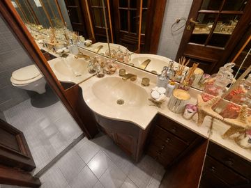 VENTA PH 6 AMBIENTES - 4 DORMITORIOS - GRAN TERRAZA CON PARRILLA Y BALCÓN EN CHACARITA