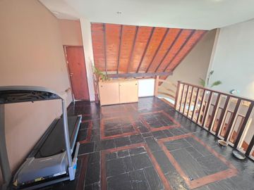 VENTA PH 6 AMBIENTES - 4 DORMITORIOS - GRAN TERRAZA CON PARRILLA Y BALCÓN EN CHACARITA