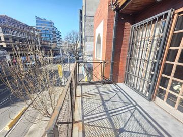 VENTA PH 6 AMBIENTES - 4 DORMITORIOS - GRAN TERRAZA CON PARRILLA Y BALCÓN EN CHACARITA