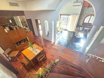 VENTA PH 6 AMBIENTES - 4 DORMITORIOS - GRAN TERRAZA CON PARRILLA Y BALCÓN EN CHACARITA
