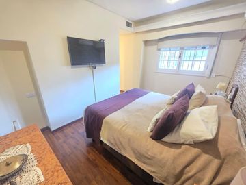 VENTA PH 6 AMBIENTES - 4 DORMITORIOS - GRAN TERRAZA CON PARRILLA Y BALCÓN EN CHACARITA