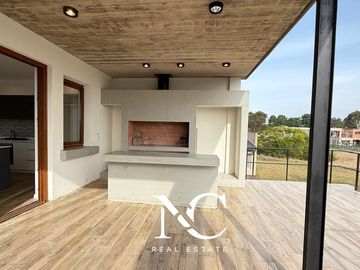 Casa en venta en Costa Esmeralda fondo libre al polo gas natural 5 dormitorios