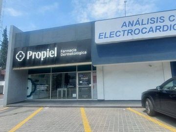 Local Comercial en Renta Av Vasconcelos San Pedro | En Esquina