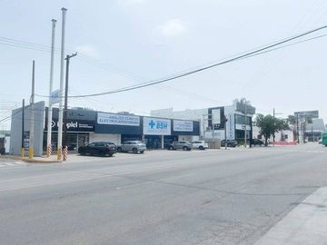 Local Comercial en Renta Av Vasconcelos San Pedro | En Esquina