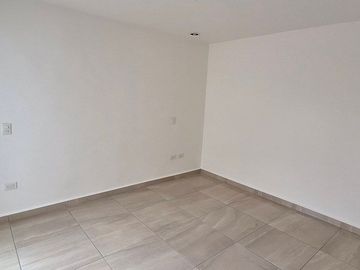 DEPA EN PLANTA BAJA PRIVALIA