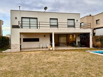 Casa en Chacras De Coria