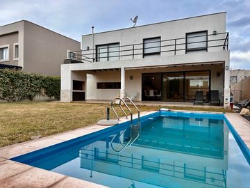 Casa en Chacras De Coria