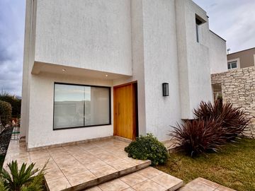 Casa en Chacras De Coria