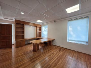 OPORTUNIDAD: CASA CON USO DE SUELO P/ OFICINA EN INSURGENTES SAN BORJA