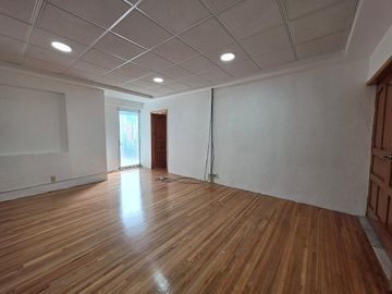 OPORTUNIDAD: CASA CON USO DE SUELO P/ OFICINA EN INSURGENTES SAN BORJA