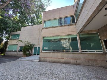 OPORTUNIDAD: CASA CON USO DE SUELO P/ OFICINA EN INSURGENTES SAN BORJA