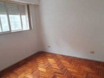 Departamento en  alquiler a 100mts del parue lezama