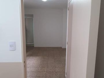 Departamento en  alquiler a 100mts del parue lezama