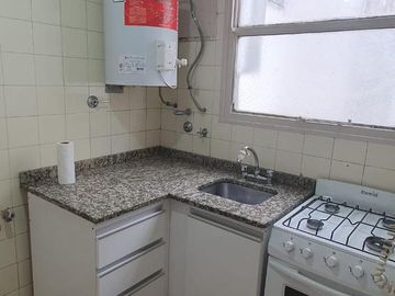 Departamento en  alquiler a 100mts del parue lezama