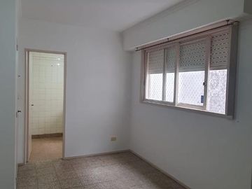 Departamento en  alquiler a 100mts del parue lezama