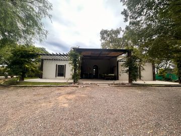 VENTA DE CASA Y VIÑEDO, CALLE LA POSTA S/N,JUNIN, CON TOUR VIRTUAL