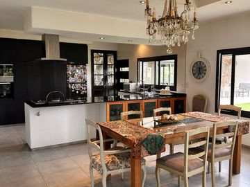 VENTA DE CASA Y VIÑEDO, CALLE LA POSTA S/N,JUNIN, CON TOUR VIRTUAL