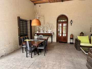 VENTA DE CASA Y VIÑEDO, CALLE LA POSTA S/N,JUNIN, CON TOUR VIRTUAL