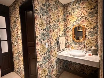 VENTA DE CASA Y VIÑEDO, CALLE LA POSTA S/N,JUNIN, CON TOUR VIRTUAL