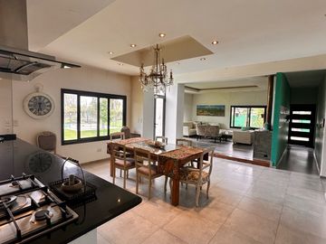 VENTA DE CASA Y VIÑEDO, CALLE LA POSTA S/N,JUNIN, CON TOUR VIRTUAL
