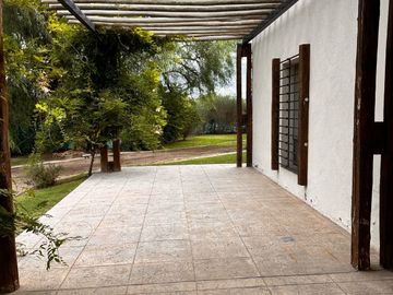 VENTA DE CASA Y VIÑEDO, CALLE LA POSTA S/N,JUNIN, CON TOUR VIRTUAL