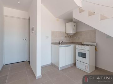 Departamento en Venta tipo Duplex de 1 Dormitorio, con Escritura - Nueva Córdoba