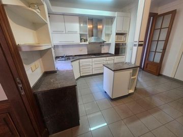 Departamento en venta, 4 ambientes en Retiro