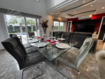 Casa en venta y alquiler en Lagos de Canning