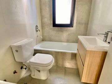 Venta depto 2 amb a estrenar- Flores