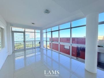 Alquiler permanente -  Departamento 3 amb con vista al mar - Playa Chica