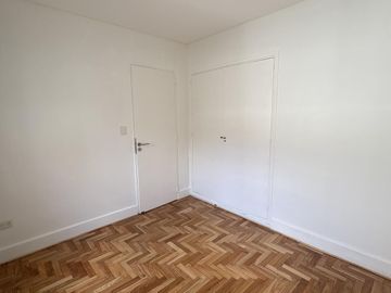 Piso en Av Callao Recoleta alquiler sin muebles Terraza parrilla Vigilancia 24hs Cochera