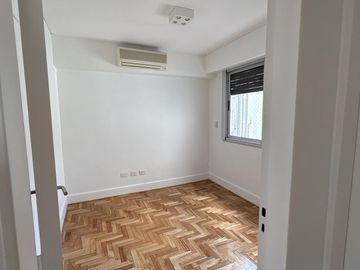 Piso en Av Callao Recoleta alquiler sin muebles Terraza parrilla Vigilancia 24hs Cochera