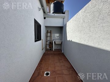 Venta de PH de 3 ambientes en Wilde