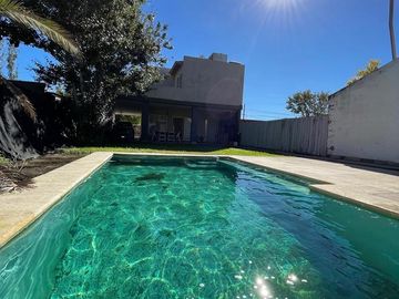 Casa en venta en Funes