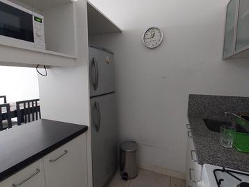 Amplio monoambiente amoblado en Palermo. Pileta
