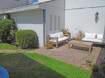 VENTA CASA DE 5 AMBIENTES EN FLORIDA