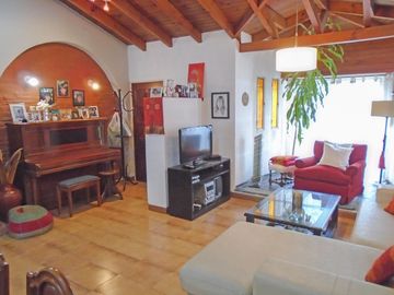 VENTA CASA DE 5 AMBIENTES EN FLORIDA